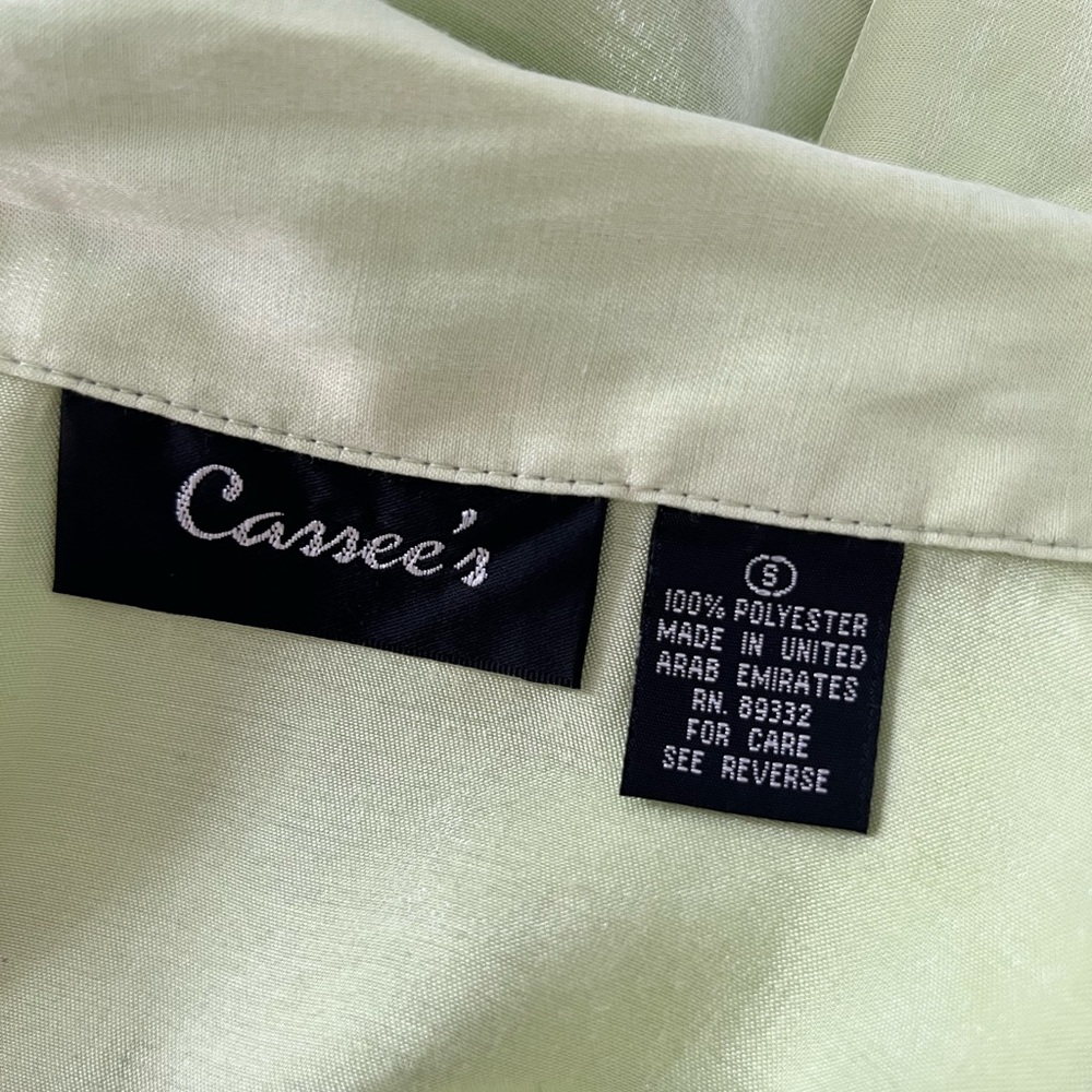 VINTAGE 🍏 Pastel Lime Green Silky Button-up Blouse - Picture 5 of 5